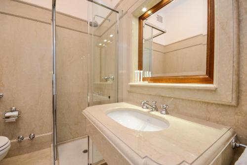 Ένα μπάνιο στο Hotel Vittoria