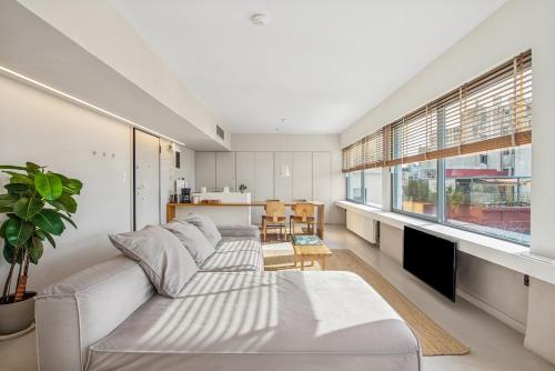 Ruang duduk di Living Beyond Design