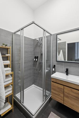 Zentrales Altbau Apartment beim Bahnhof - 6 Gäste