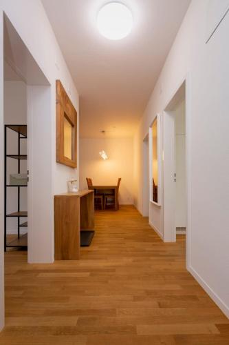 Gemini Zurich Apartment 1A - Downtown 2BR Deluxe Apt