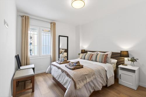 New apartment in the city center 3beds, 2baths & parking