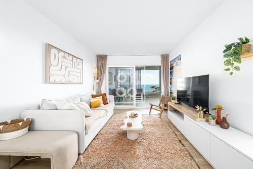 Beachfront Bliss apt, with heated pool, by OYOOSTAYS