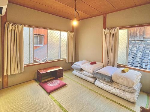 Nagasaki guesthouse Suwansou 諏訪ン荘 -Meet people, Experience local Culture