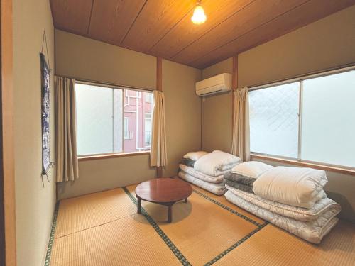 Nagasaki guesthouse Suwansou 諏訪ン荘 -Meet people, Experience local Culture