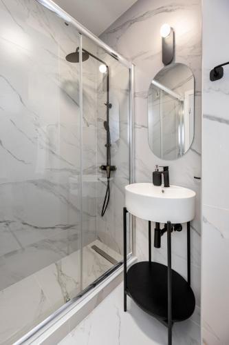 Halia- 1 bedroom apartment is the center of Volos!