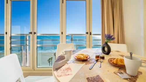 GOYA sea front apartment