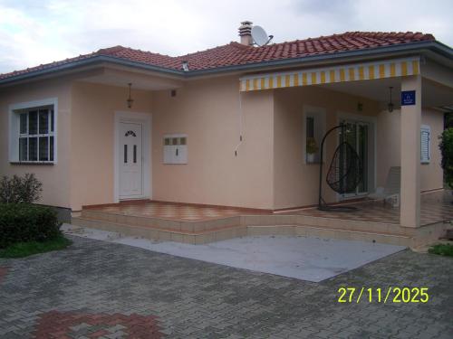 Kuća za odmor BILE Kaštel Štafilić