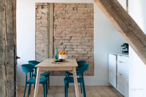 Sky Loft w centrum z balkonem - everSlow