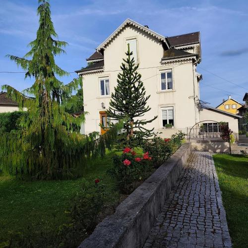 Chambres Eugène et Gabrielle, La Villa de Fraize