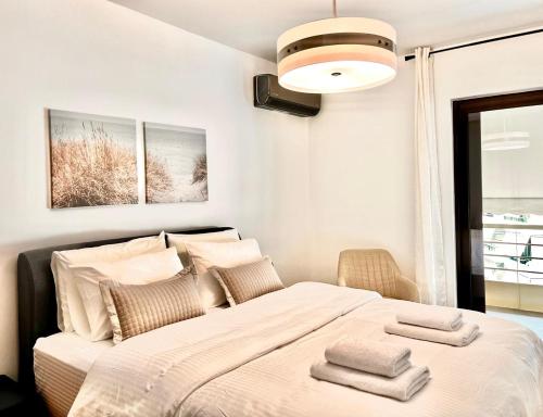 Sealine Spacious Apartment