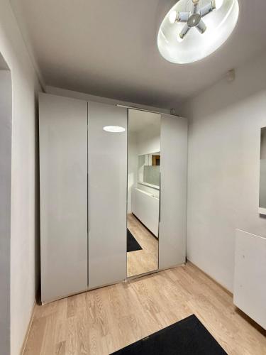 Domillion 1bdr Quiet City Hall apt D1115