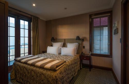 The Crown Hotelにあるベッド
