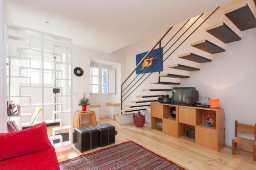 Your Home in Mouraria Castle and Music