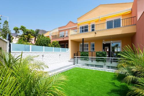 Modern 4 bedroom villa in Costa Adeje