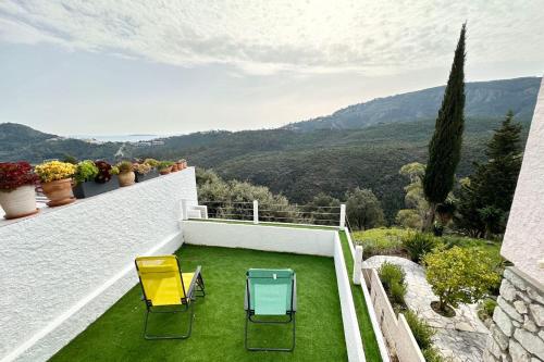 Sublime studio with large terrace and pool