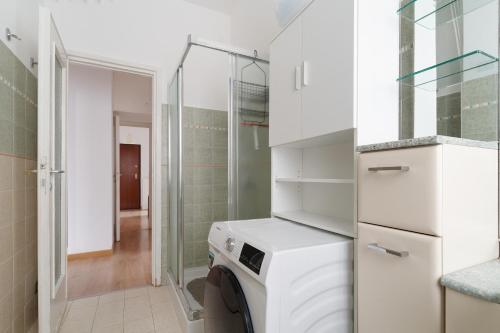 GuestHost - Cozy Flat near Gorla M1