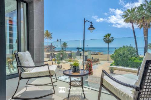 La Viu - Luxury Beachfront Apartment by Finest Rentals