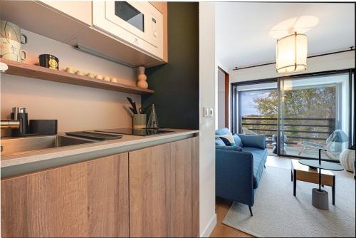 Downtown suite, parking, loggia, elevator, quiet