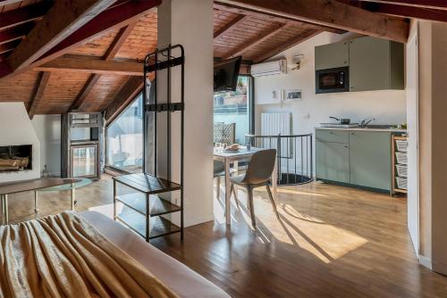 Elegant Villa With Modern Apartments in Milan - CityLife District - M1