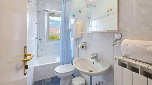 Apartment Zic Vesna - 350 m from the Beach