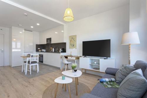 Skystudio Martiricos