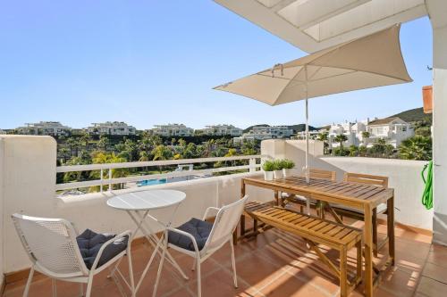 Stylish 2-Bedroom Apartment in Alcazaba Lagoon RDR529