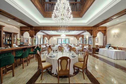 Restoran atau tempat lain untuk makan di Hotel Pałac Poledno