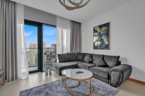 Full Marina view luxury apartment in Dubai