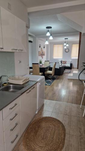 Køkken eller tekøkken på Town Square House
