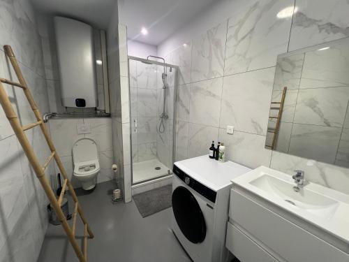 Loft 130m2 10pers idéal groupe famille photo 9