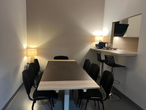 Loft 130m2 10pers idéal groupe famille photo 10