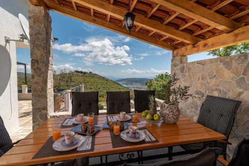 Scenic Sea View,Three Bedroom Villa with Pool
