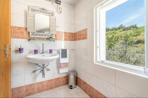Scenic Sea View,Three Bedroom Villa with Pool