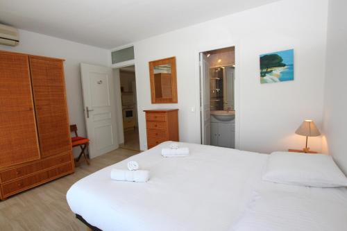 Cannes Palm Beach - Beachfront apartment photo 8