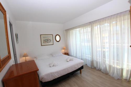 Cannes Palm Beach - Beachfront apartment photo 12