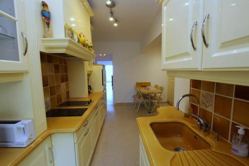 Cannes Palm Beach - Beachfront apartment photo 15