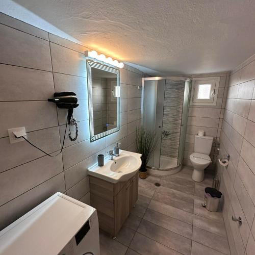 Ε&F Deluxe Apartment