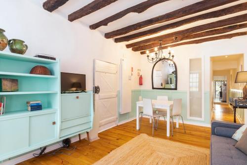 Alfama Patio Apartments