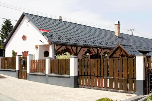 Ádi Vendégház - Bekecs