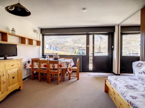 Appartement lumineux · Skis aux pieds · Terrasse & Casier à skis - FR-1-344-1290