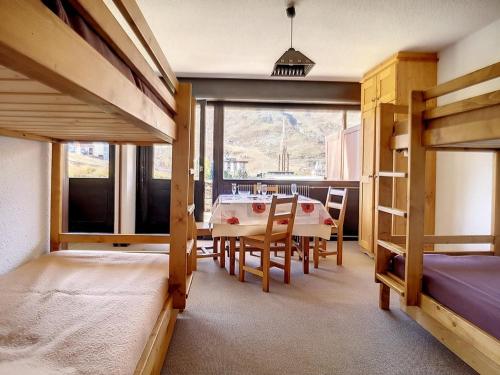 Appartement lumineux · Skis aux pieds · Terrasse & Casier à skis - FR-1-344-1290