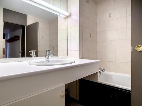 Appartement lumineux · Skis aux pieds · Terrasse & Casier à skis - FR-1-344-1290