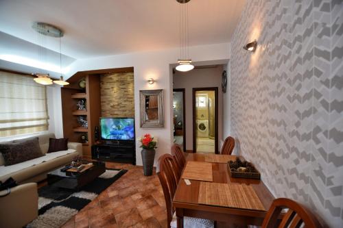 Χώρος καθιστικού στο BMB Apartments Kotor