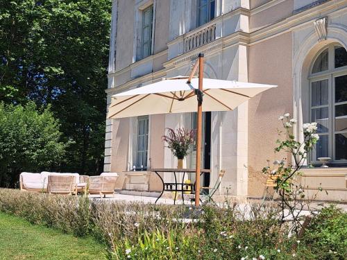 Manoir au cœur de la campagne angevine