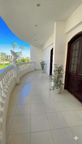 Elite Luxury apartment with pool