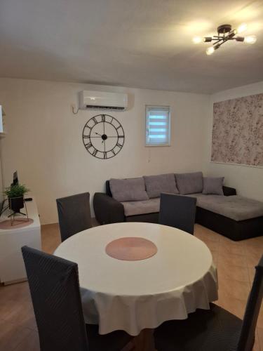 Apartman J&M