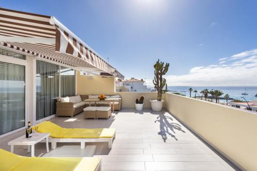 MAGNIFICENT FLAT with SPLENDID OCEAN VIEWS