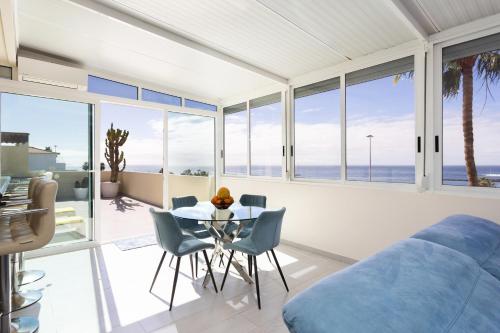 MAGNIFICENT FLAT with SPLENDID OCEAN VIEWS