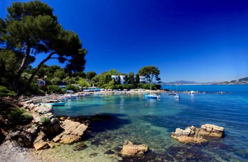 Grand studio cosy avec cinéma - Plage & vieil Antibes à pied