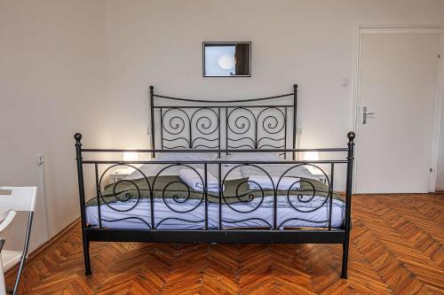 Modern 2BR Vienna Apartment Top Location & WiFi